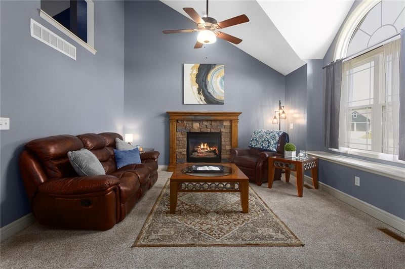 18448 Curry St, Gardner, KS 66030