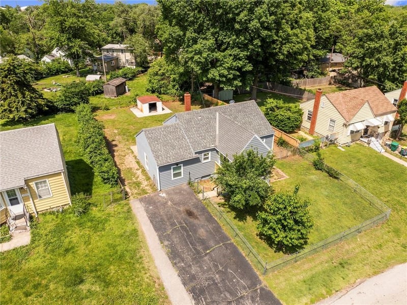 1306 Gibbs Rd, Kansas City, KS 66103