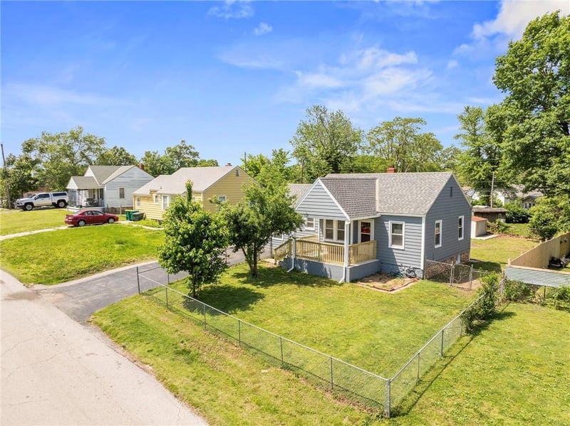 1306 Gibbs Rd, Kansas City, KS 66103