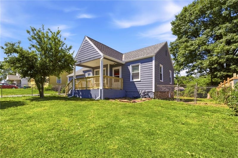 1306 Gibbs Rd, Kansas City, KS 66103