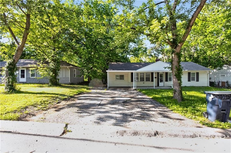 8212 111th Ter, Kansas City, MO 64134