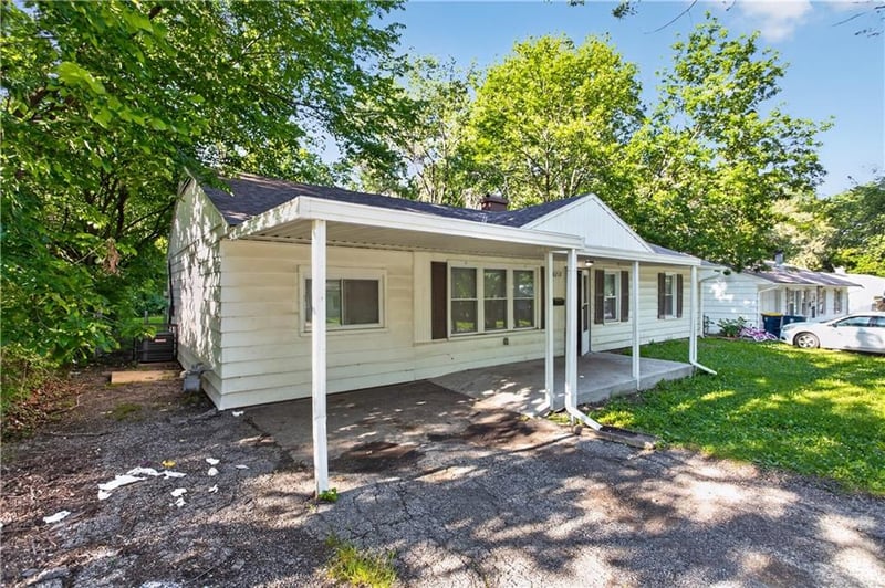 8212 111th Ter, Kansas City, MO 64134