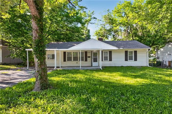 8212 E 111th Ter, Kansas City, MO 64134