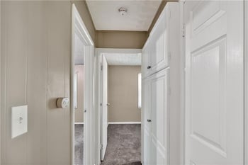 8212 E 111th Ter, Kansas City, MO 64134