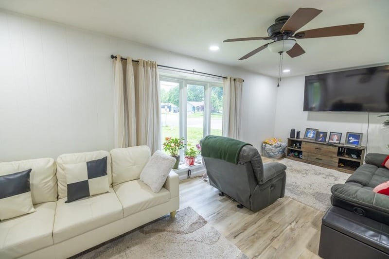 514 Green St, Clinton, MO 64735