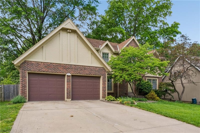 7936 Alden St, Lenexa, KS 66215