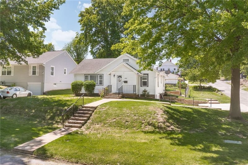 3502 Penn St, St Joseph, MO 64507