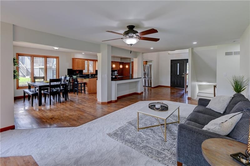 1103 Brookside Pl, Raymore, MO 64083