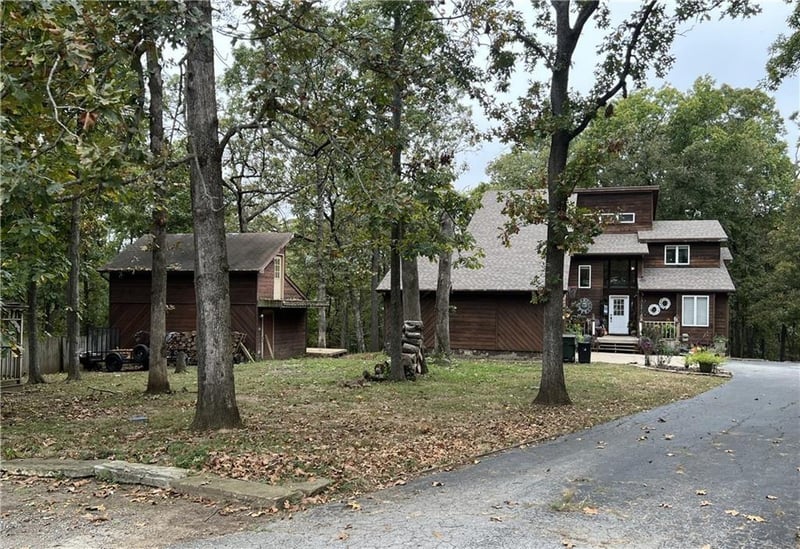 14690 Redcoat Rd, Nevada, MO 64772