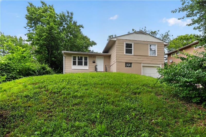 3900 47th Ter, Kansas City, MO 64130