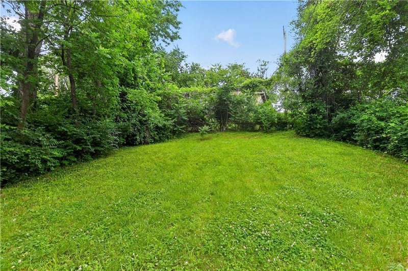 3900 47th Ter, Kansas City, MO 64130