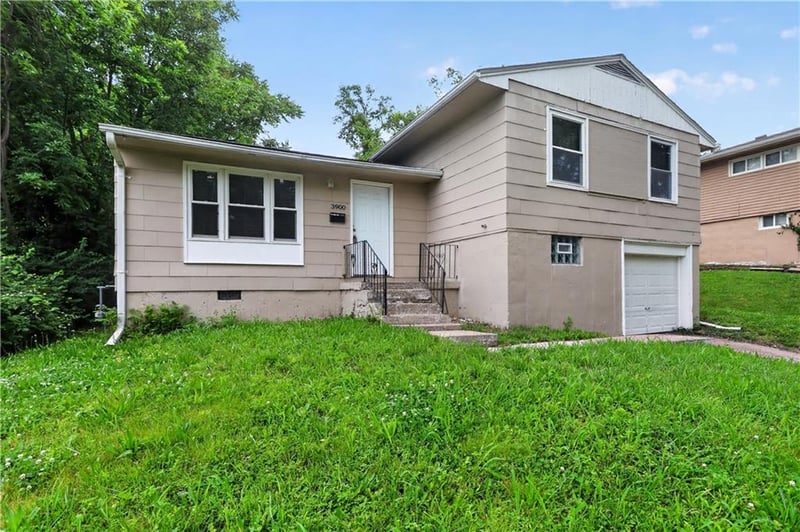 3900 47th Ter, Kansas City, MO 64130
