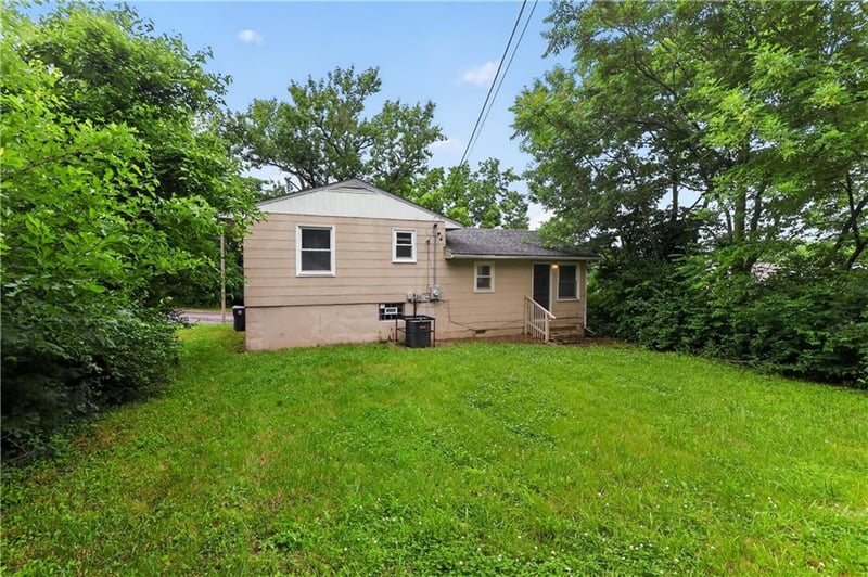 3900 47th Ter, Kansas City, MO 64130