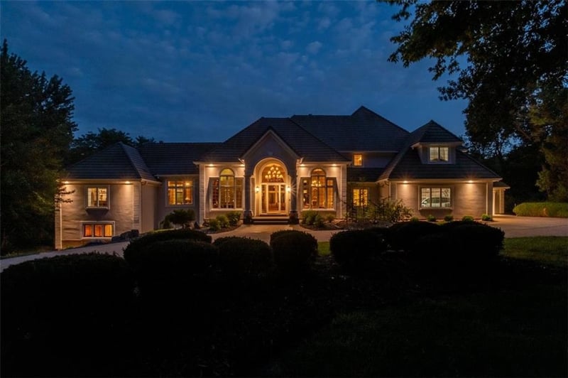 425 Saint Andrews Cir, Lee's Summit, MO 64064