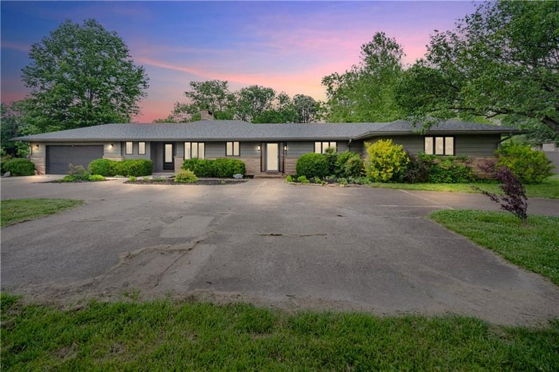 515 Barton Ave, Parsons, KS 67357