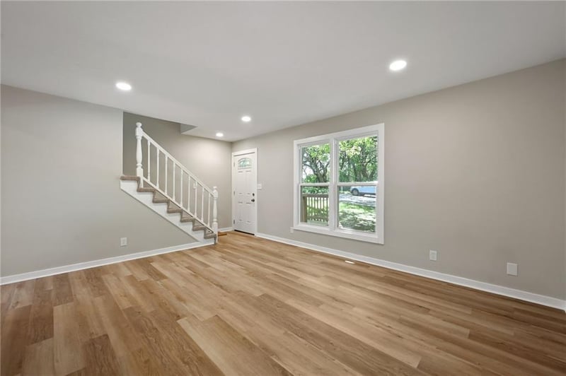 406 11th St, Kearney, MO 64060