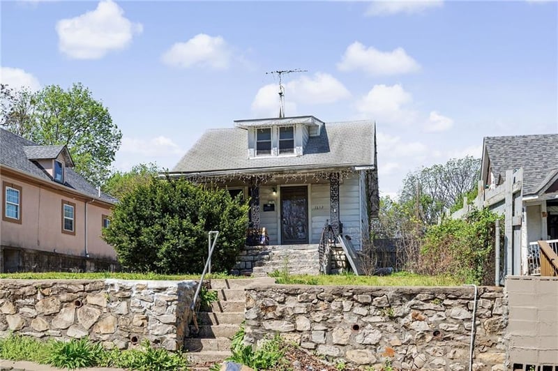 1612 Topping Ave, Kansas City, MO 64126