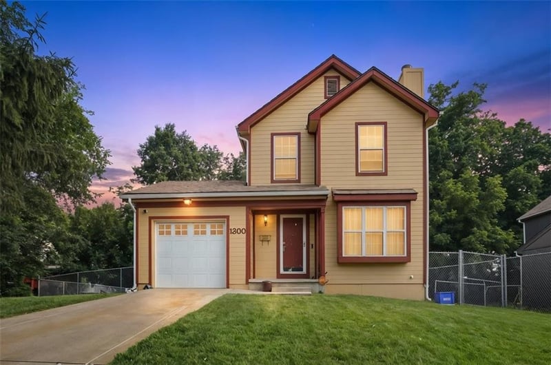 1300 41st St, Kansas City, MO 64110