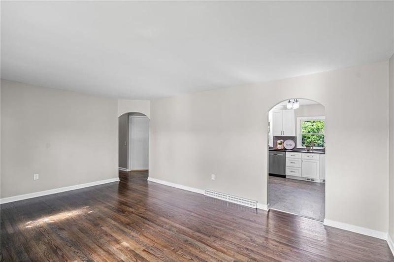 1054 45th Ter, Kansas City, KS 66106