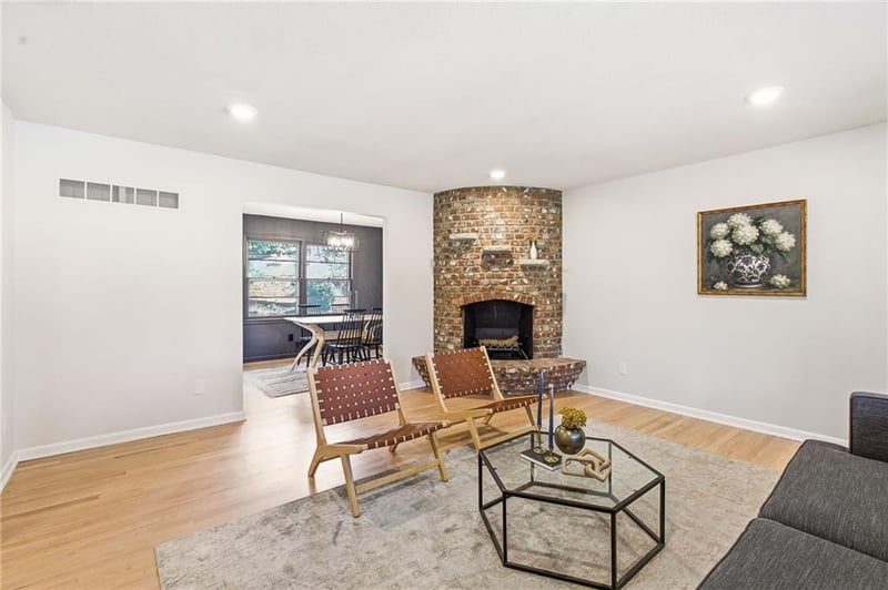18901 30th Ter, Independence, MO 64057