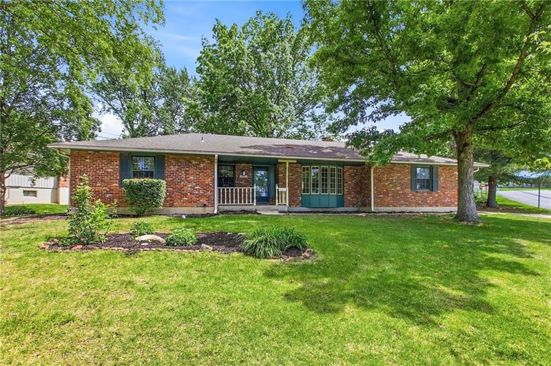 18901 30th Ter, Independence, MO 64057
