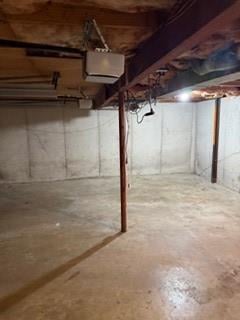 10401 Sycamore Ave, Kansas City, MO 64134