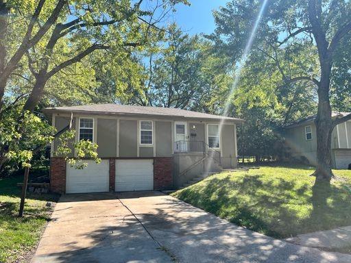 10401 Sycamore Ave, Kansas City, MO 64134