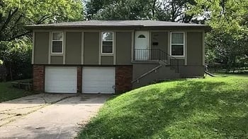 10401 Sycamore Ave, Kansas City, MO 64134