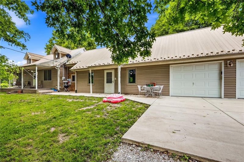 16614 Hadsell Rd, Pleasant Hill, MO 64080