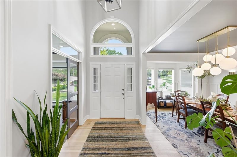 2400 SW Wintercreek Ct, Lee's Summit, MO 64081