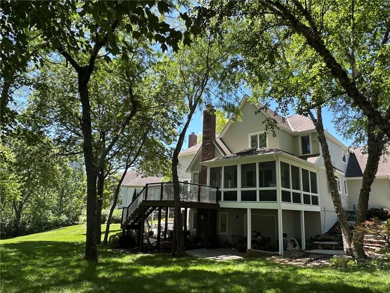 2400 Wintercreek Ct, Lee's Summit, MO 64081