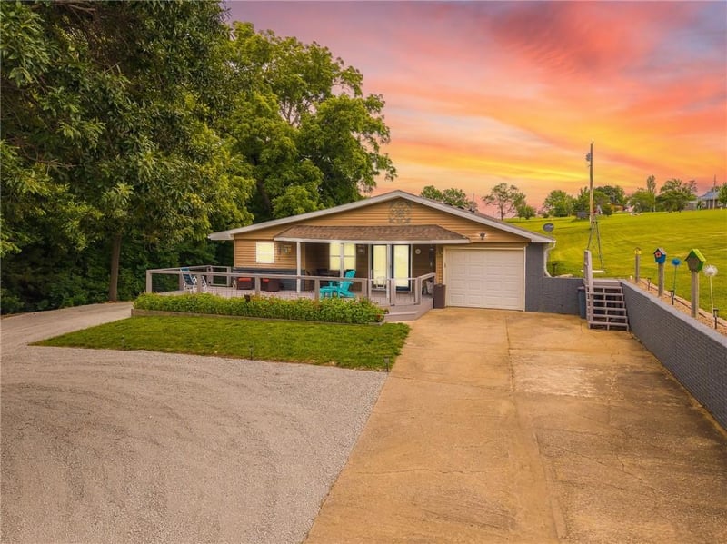 143 Lake Viking Ter, Gallatin, MO 64640