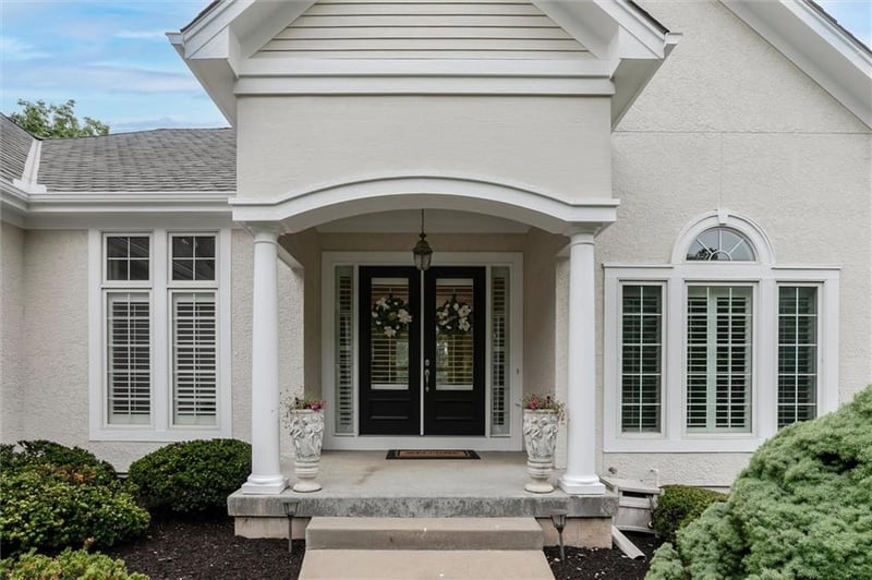 5002 143rd Ter, Leawood, KS 66224