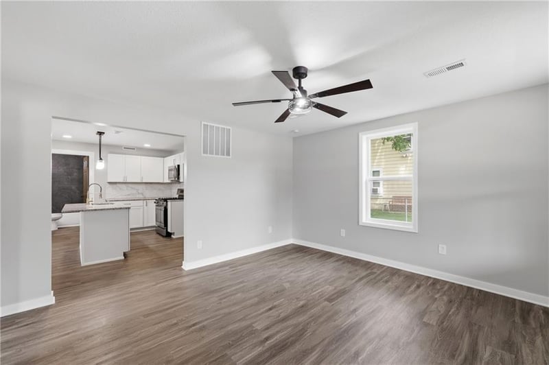 706 S Butler Dr, Harrisonville, MO 64701