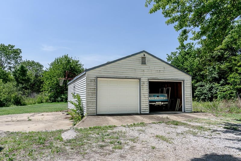 6227 61st St, Topeka, KS 66610
