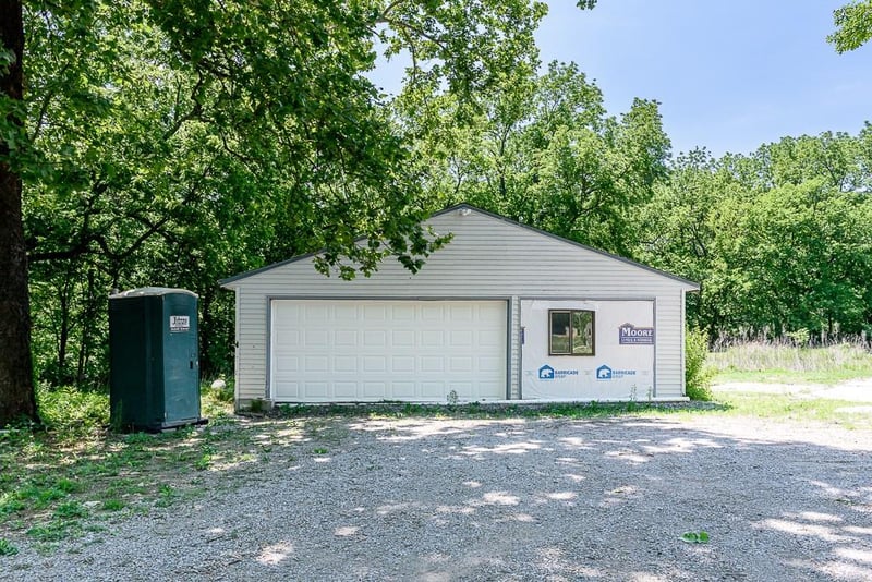 6227 61st St, Topeka, KS 66610