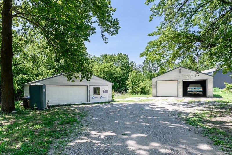 6227 61st St, Topeka, KS 66610