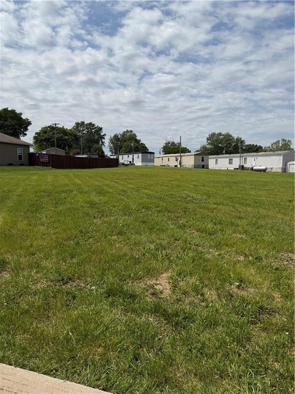 1910 Howenstein St, Cameron, MO 64429