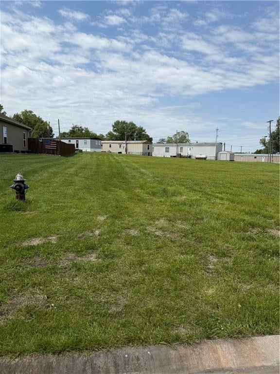 1910 Howenstein St, Cameron, MO 64429