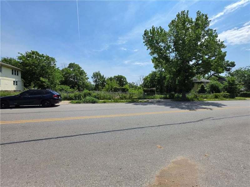 3725 Indiana Ave, Kansas City, MO 64133