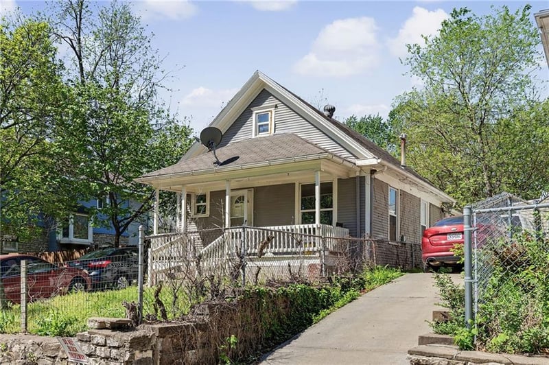 1632 Topping Ave, Kansas City, MO 64126