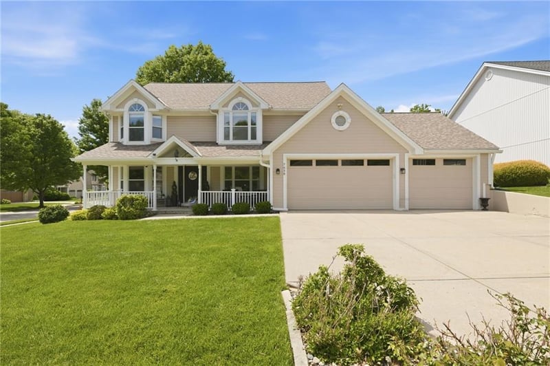 7638 N Pomona Ave, Kansas City, MO 64152