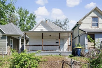 4432 E 10th St, Kansas City, MO 64127