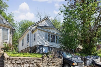 5606 Scarritt Ave, Kansas City, MO 64123