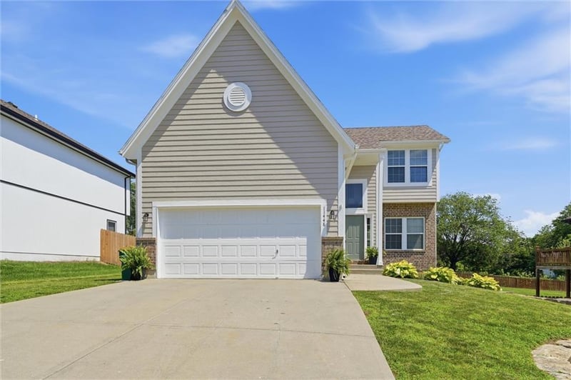 11448 Parkview Ave, Kansas City, KS 66109