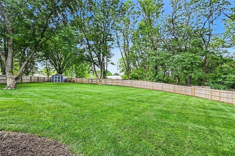 10311 NW 85th Ct, Kansas City, MO 64153