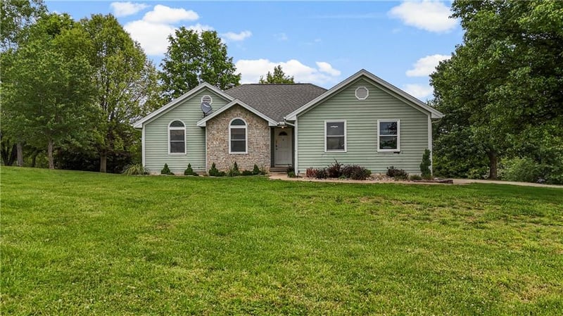15420 NE 162nd St, Kearney, MO 64060