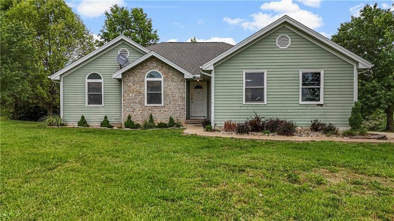 15420 NE 162nd St, Kearney, MO 64060