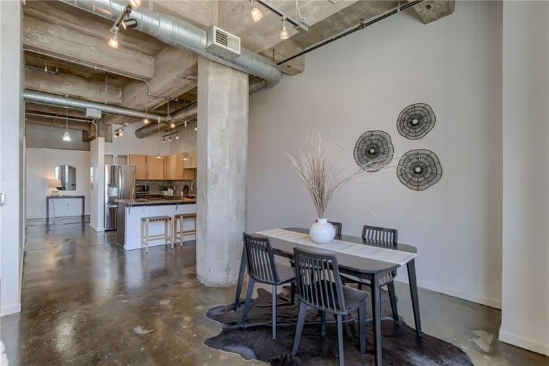321 7th St #306, Kansas City, MO 64105