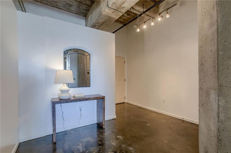 321 7th St #306, Kansas City, MO 64105